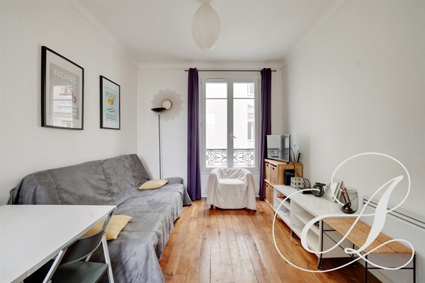 d&eacute;couvrez un appartement moderne &agrave; paris 17 : design contemporain, prestations de qualit&eacute; et emplacement recherch&eacute;. parfait pour un mode de vie urbain confortable dans un quartier dynamique de la capitale.