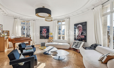 découvrez un appartement moderne à paris 17 : design contemporain, espaces lumineux et équipements de qualité, idéalement situé près des commerces et transports.