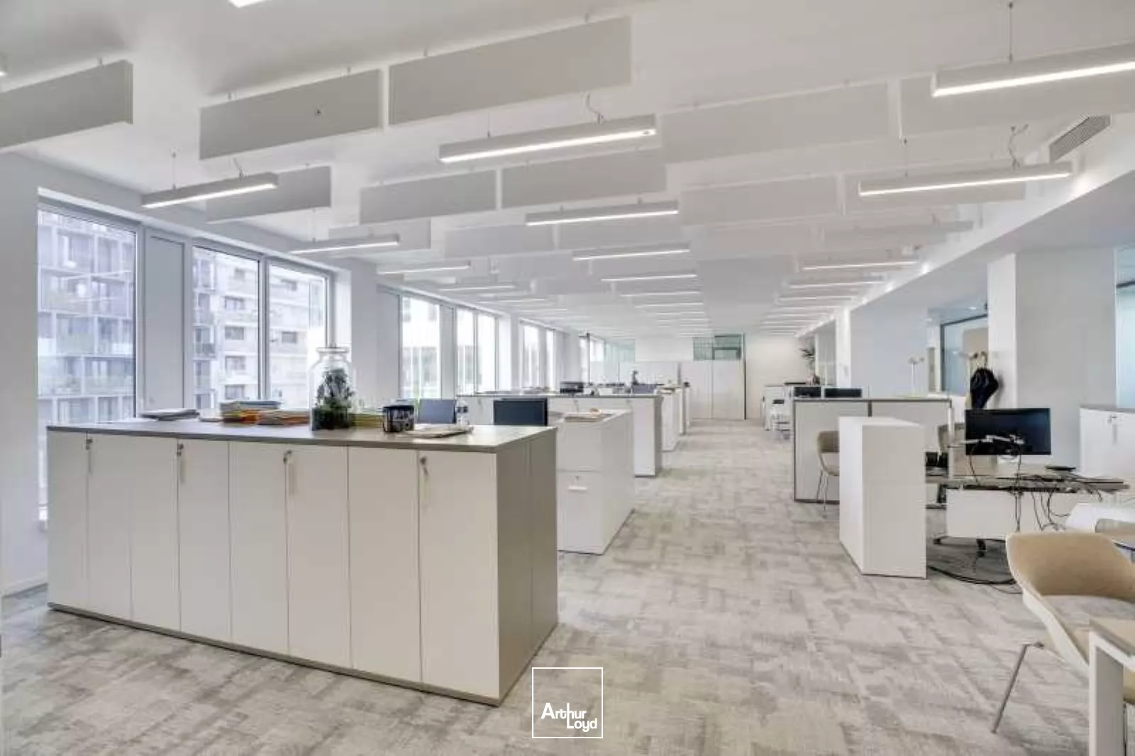 découvrez un bureau fonctionnel à paris 17 idéal pour les professionnels. profitez d’un espace optimisé, moderne et bien situé pour travailler efficacement dans le 17ème arrondissement de paris.