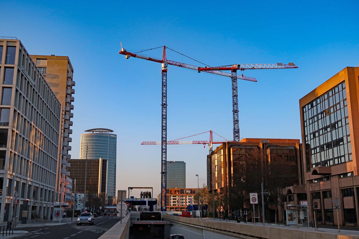 d&eacute;couvrez comment bien choisir un artisan pour vos travaux de r&eacute;novation &agrave; lyon en 2025. conseils, crit&egrave;res essentiels et astuces pour trouver le professionnel id&eacute;al selon vos besoins.