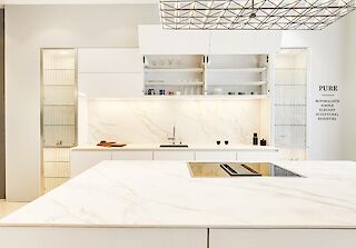 d&eacute;couvrez une cuisine spacieuse dans le 17e arrondissement de paris, id&eacute;ale pour cuisiner, partager et recevoir dans un cadre moderne et lumineux. parfaite pour les familles et amateurs de grands espaces.