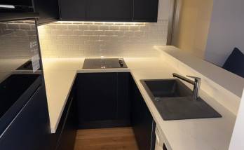 découvrez nos cuisines sur mesure à paris 75017 : conception personnalisée, matériaux de qualité et accompagnement complet pour une cuisine unique adaptée à votre espace et à vos envies.