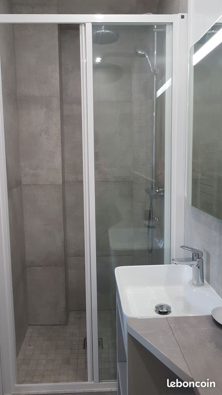 d&eacute;couvrez nos solutions de douche design &agrave; paris 75017 : cr&eacute;ation et r&eacute;novation sur mesure pour une salle de bains moderne, &eacute;l&eacute;gante et fonctionnelle. contactez notre &eacute;quipe d&rsquo;experts pour transformer votre espace !