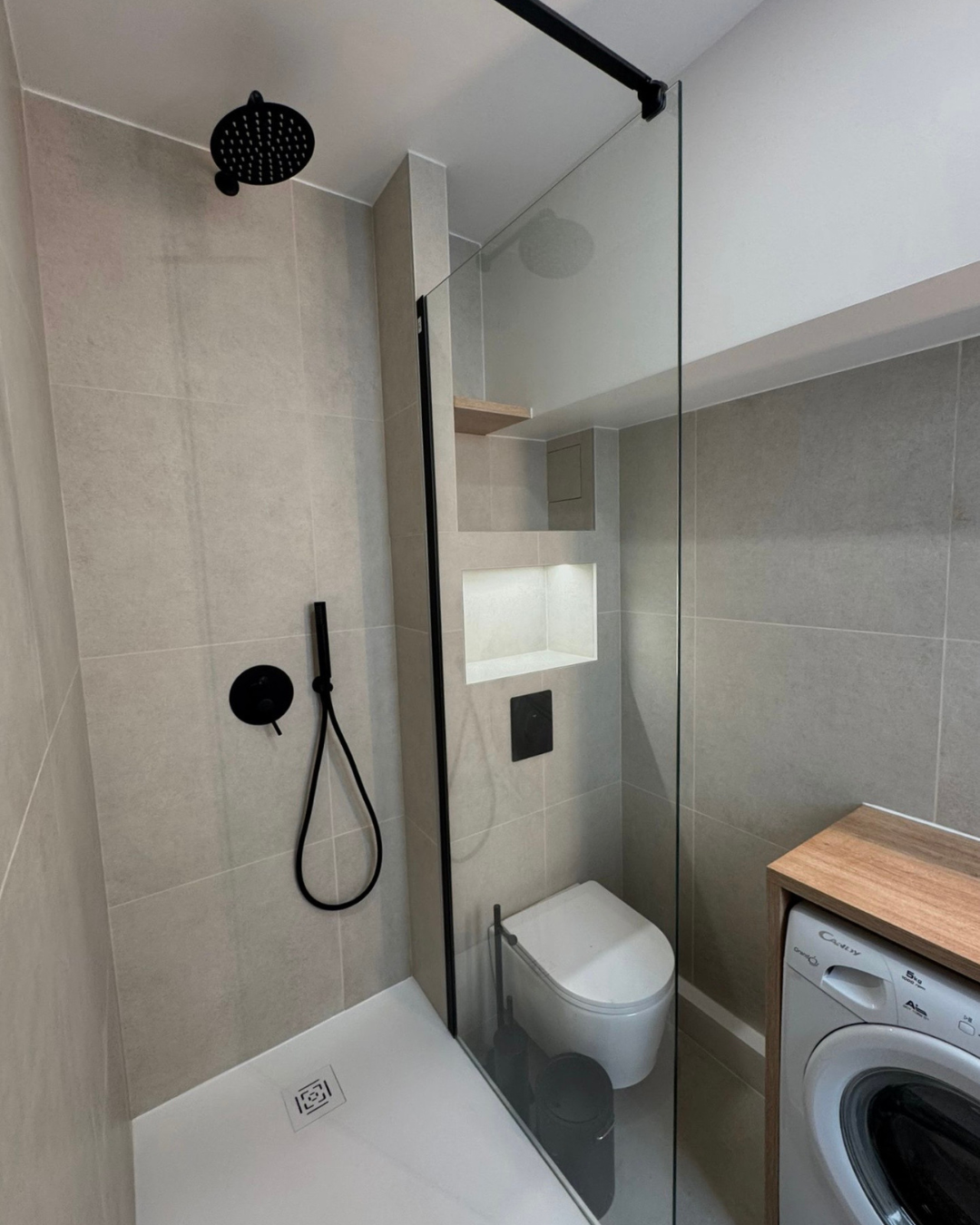 découvrez nos solutions élégantes de douche à l’italienne à paris 75017 : installation sur-mesure, matériaux de qualité et design moderne pour sublimer votre salle de bain.