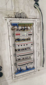 besoin d&rsquo;un &eacute;lectricien pour votre appartement dans le 75017 ? installation, d&eacute;pannage ou r&eacute;novation &eacute;lectrique : b&eacute;n&eacute;ficiez d&rsquo;un service rapide et professionnel &agrave; paris 17e. contactez-nous pour un devis gratuit !