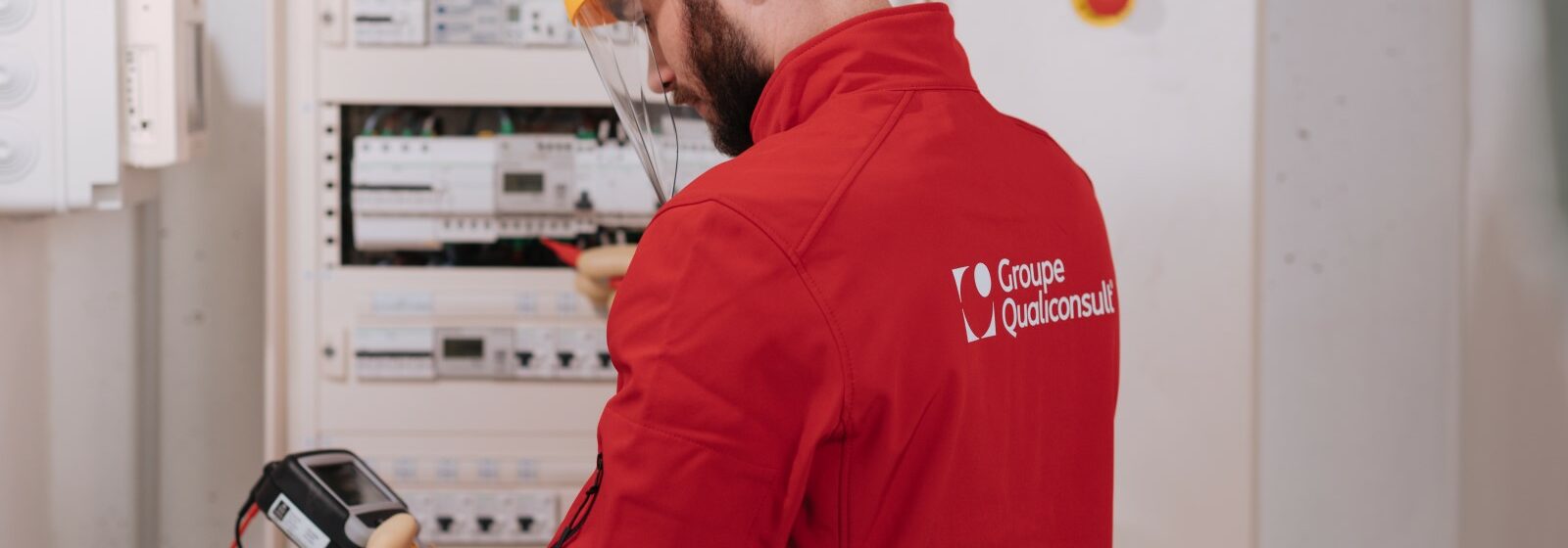 d&eacute;couvrez les nouvelles normes &eacute;lectricit&eacute; 2025 aux batignolles : conseils, mises &agrave; jour r&eacute;glementaires et solutions pour garantir la conformit&eacute; et la s&eacute;curit&eacute; de vos installations &eacute;lectriques.