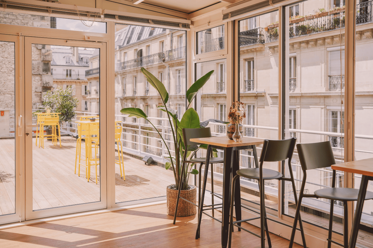 confiez vos projets de r&eacute;novation &agrave; notre entreprise situ&eacute;e dans le quartier des ternes. nous r&eacute;alisons tous types de travaux pour appartements, maisons et bureaux : am&eacute;nagement, rafra&icirc;chissement, r&eacute;novation compl&egrave;te et sur-mesure.