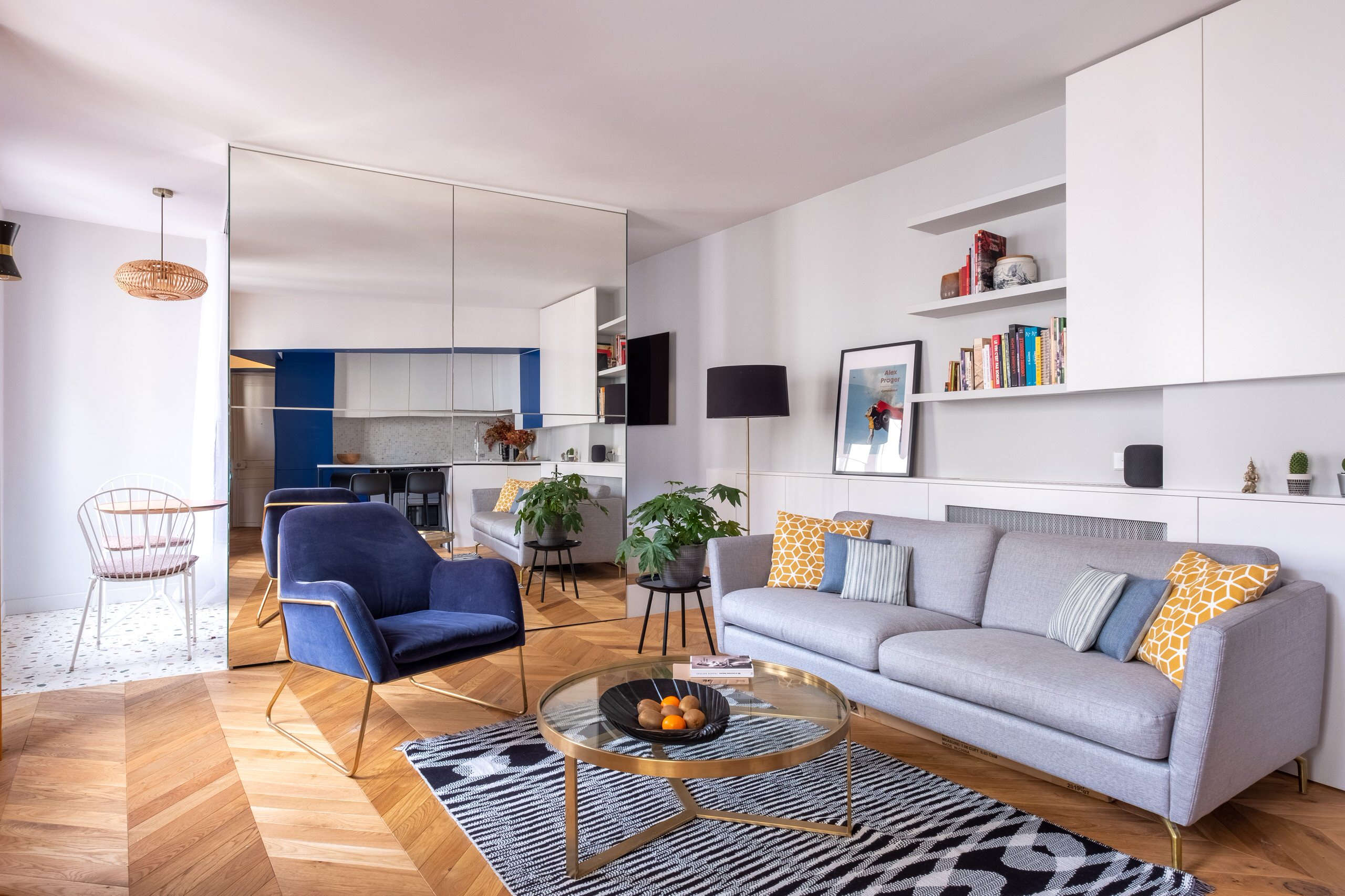 d&eacute;couvrez nos conseils de peinture pour agrandir visuellement votre studio : couleurs claires, astuces d&eacute;co et finitions pour maximiser l