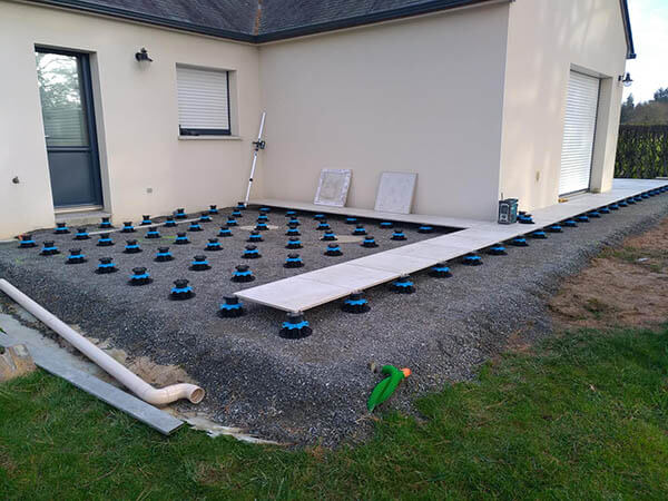 d&eacute;couvrez les prix du carrelage au m&sup2;, les facteurs qui influencent le co&ucirc;t et des conseils pour choisir le meilleur carrelage selon votre budget et vos besoins.