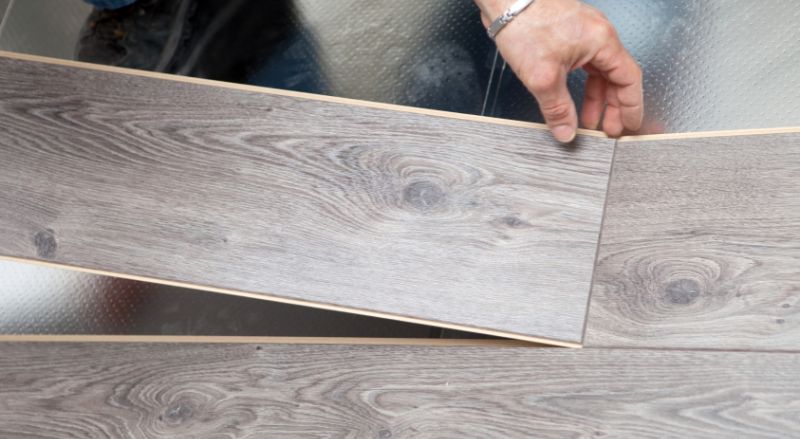 d&eacute;couvrez les diff&eacute;rents prix du parquet selon les essences, finitions et m&eacute;thodes de pose. comparez les tarifs pour choisir le meilleur parquet pour votre int&eacute;rieur.