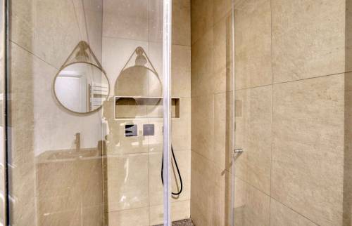 découvrez les prix pour la rénovation d'une douche à l'italienne à paris en 2025 : conseils, fourchettes de tarifs et astuces pour réussir votre projet au meilleur coût.