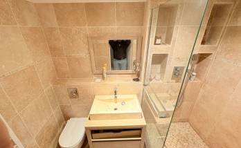 découvrez les prix pour la rénovation de salle de bain à paris 17. obtenez des conseils, des estimations détaillées et trouvez des professionnels qualifiés pour moderniser votre salle de bain selon votre budget.