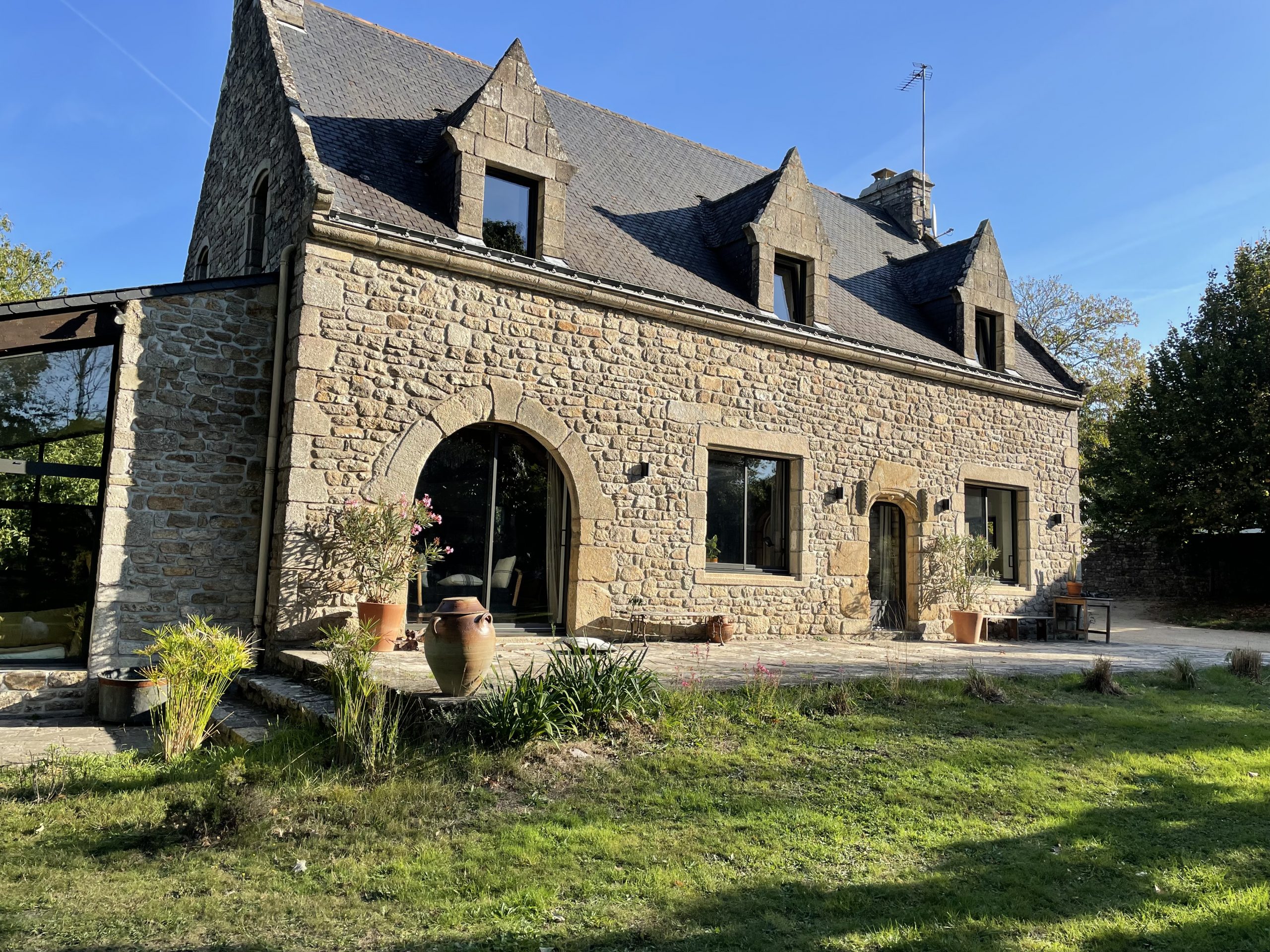 d&eacute;couvrez des conseils pratiques et des id&eacute;es inspirantes pour r&eacute;ussir la r&eacute;novation de votre maison. am&eacute;liorez votre espace, augmentez sa valeur et transformez votre int&eacute;rieur selon vos envies !