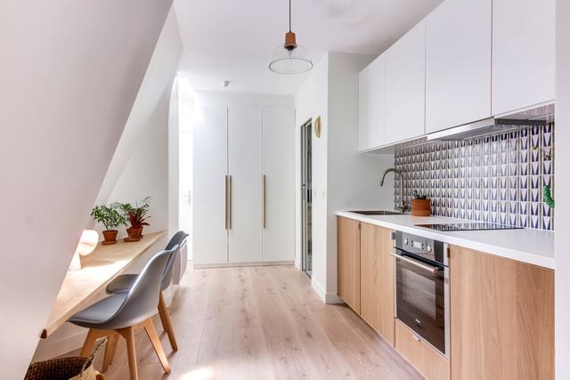 confiez la r&eacute;novation de votre 2 pi&egrave;ces &agrave; paris 17 &agrave; des experts. conseils, accompagnement personnalis&eacute; et r&eacute;alisations sur mesure pour transformer votre appartement.