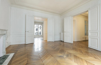 confiez la r&eacute;novation de votre appartement 4 pi&egrave;ces &agrave; paris 17 &agrave; des experts : qualit&eacute;, conseils personnalis&eacute;s et suivi complet de votre projet. obtenez un int&eacute;rieur moderne et fonctionnel dans le 17e arrondissement.