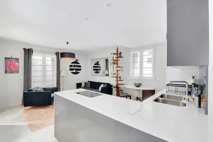 d&eacute;couvrez notre service de r&eacute;novation de 4 pi&egrave;ces &agrave; paris 17 : conseils personnalis&eacute;s, travaux de qualit&eacute; et accompagnement sur-mesure pour transformer votre appartement selon vos envies.