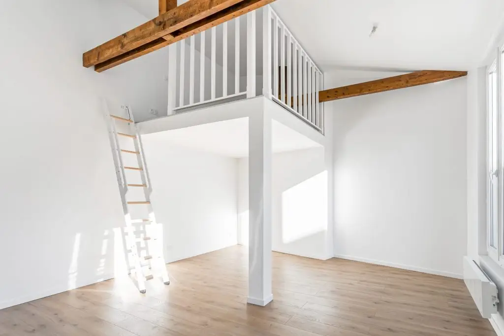 d&eacute;couvrez 15 conseils essentiels pour r&eacute;ussir la r&eacute;novation de votre appartement &agrave; paris en 2025. optimisez votre espace, respectez votre budget et transformez votre logement avec nos astuces pratiques.