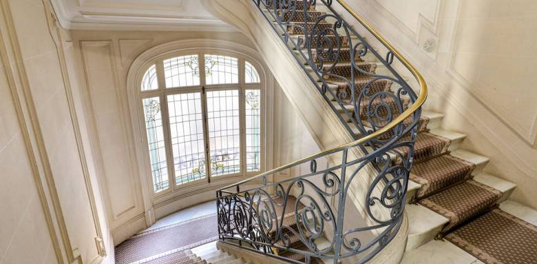 confiez la r&eacute;novation de votre appartement &agrave; paris 17e en 2025 &agrave; des experts. design moderne, optimisation d