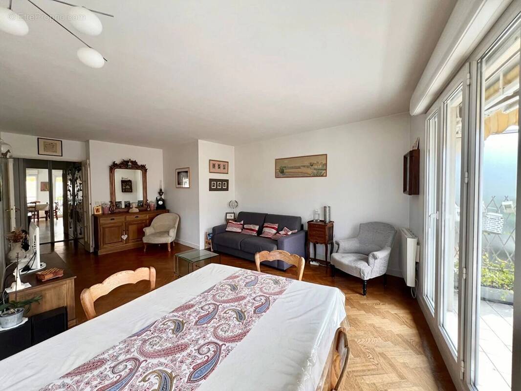 confiez la r&eacute;novation de votre appartement &agrave; bois-colombes &agrave; des experts. travaux sur mesure, mat&eacute;riaux de qualit&eacute; et finitions soign&eacute;es pour valoriser votre bien immobilier.