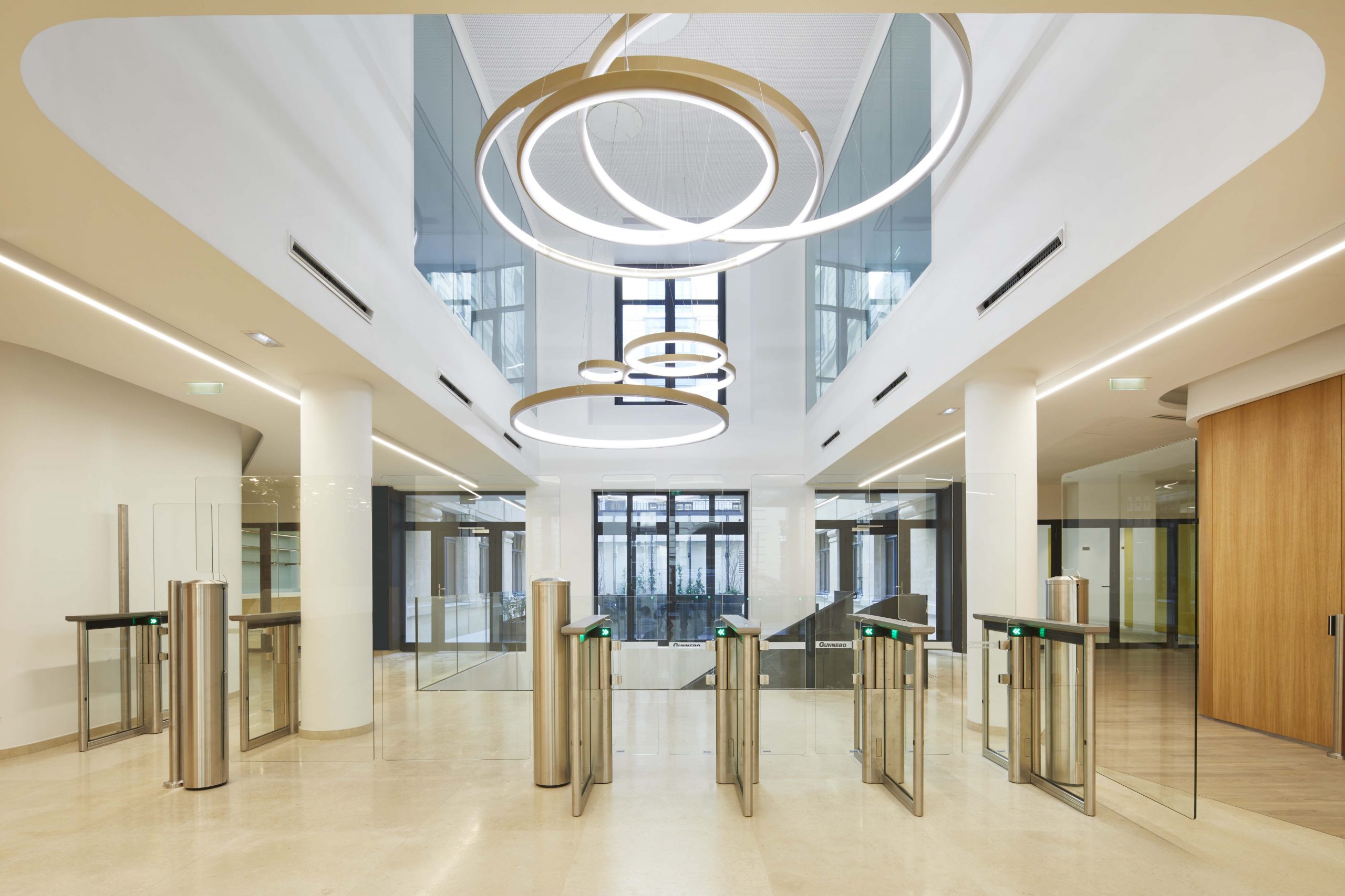 d&eacute;couvrez nos services experts en r&eacute;novation de b&acirc;timent pour transformer, moderniser ou restaurer votre bien immobilier avec professionnalisme, efficacit&eacute; et qualit&eacute; garantie.