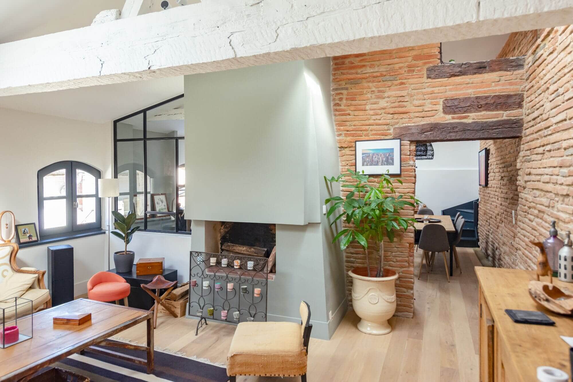 d&eacute;couvrez nos solutions de r&eacute;novation de b&acirc;timents adapt&eacute;es &agrave; tous vos besoins : am&eacute;lioration &eacute;nerg&eacute;tique, modernisation ou r&eacute;paration. obtenez un devis gratuit pour vos travaux de r&eacute;novation professionnelle !