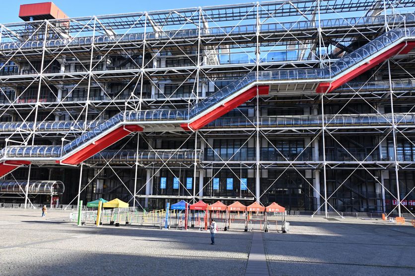 confiez votre projet de rénovation de bâtiment à paris 17e en 2025 à des professionnels expérimentés. solutions sur mesure, conseils personnalisés et qualité garantie pour tous vos travaux de rénovation.