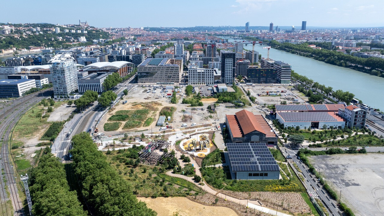 d&eacute;couvrez les meilleures solutions de r&eacute;novation de b&acirc;timents &agrave; lyon en 2025. conseils, entreprises sp&eacute;cialis&eacute;es et tendances pour r&eacute;ussir vos projets de r&eacute;novation immobili&egrave;re dans la r&eacute;gion lyonnaise.