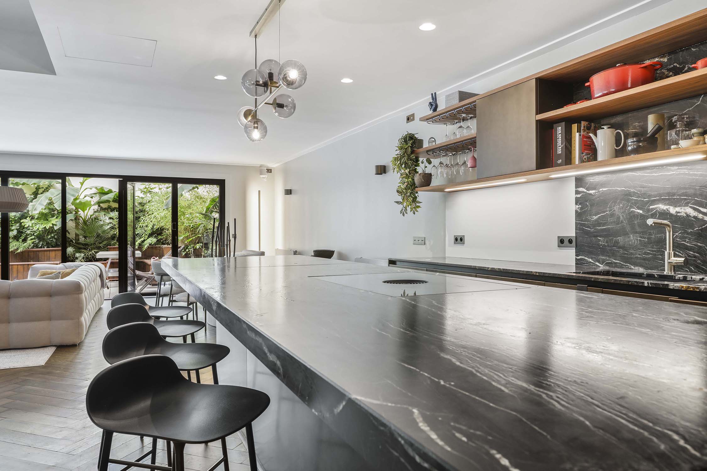 confiez la r&eacute;novation de votre cuisine &agrave; paris 17 &agrave; des experts ! conseils personnalis&eacute;s, mat&eacute;riaux de qualit&eacute; et r&eacute;alisation sur-mesure pour un espace moderne et fonctionnel.