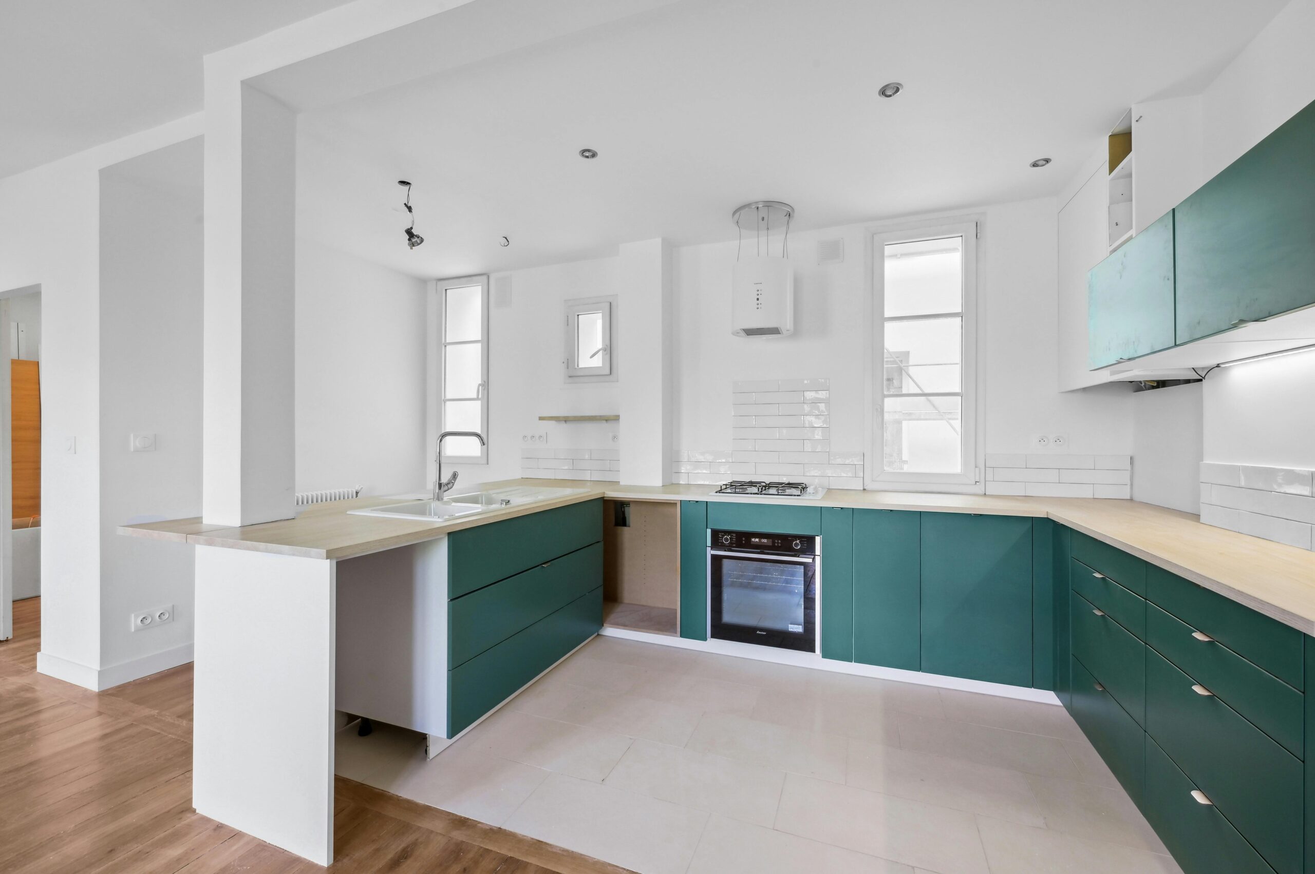 confiez la rénovation de votre cuisine à paris 17 à des experts. conseils personnalisés, matériaux de qualité et réalisation sur mesure pour transformer votre espace selon vos envies.