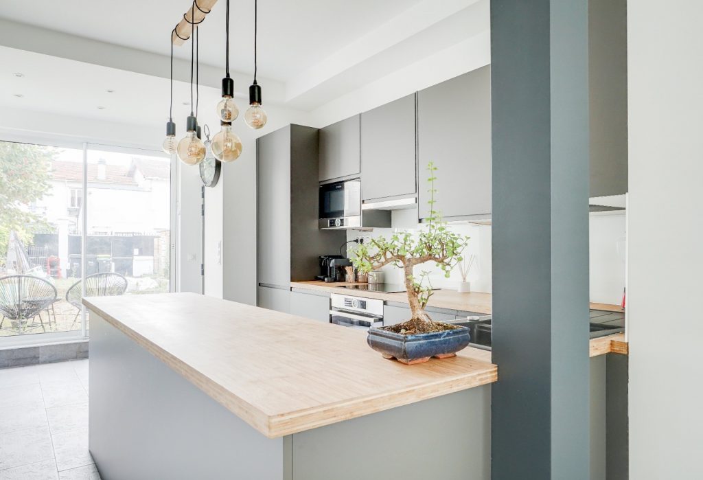 transformez votre espace avec notre service de r&eacute;novation de cuisine &agrave; paris 17. design moderne, mat&eacute;riaux de qualit&eacute; et accompagnement sur-mesure pour une cuisine &agrave; votre image.