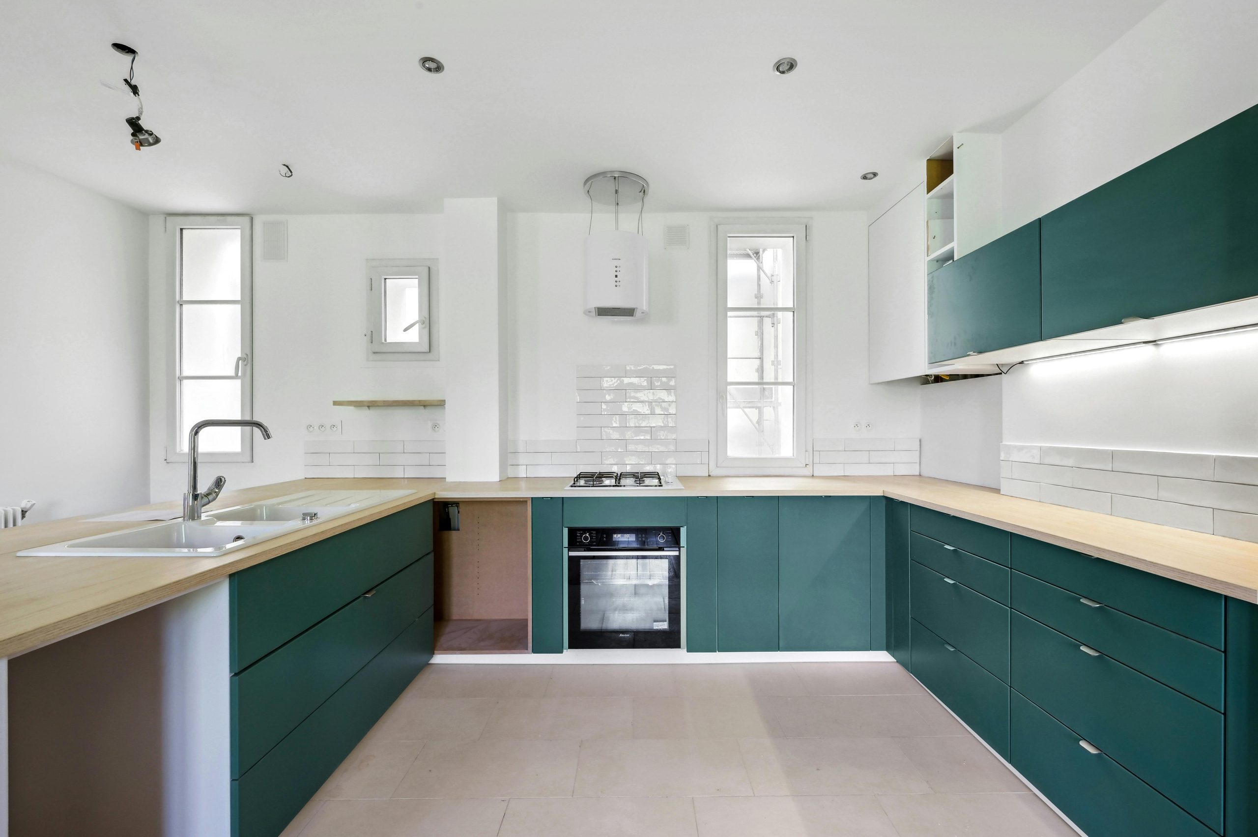 confiez la rénovation de votre cuisine à paris 17 à des experts. bénéficiez d’un accompagnement personnalisé, de solutions sur mesure et de finitions de qualité pour transformer votre espace culinaire.