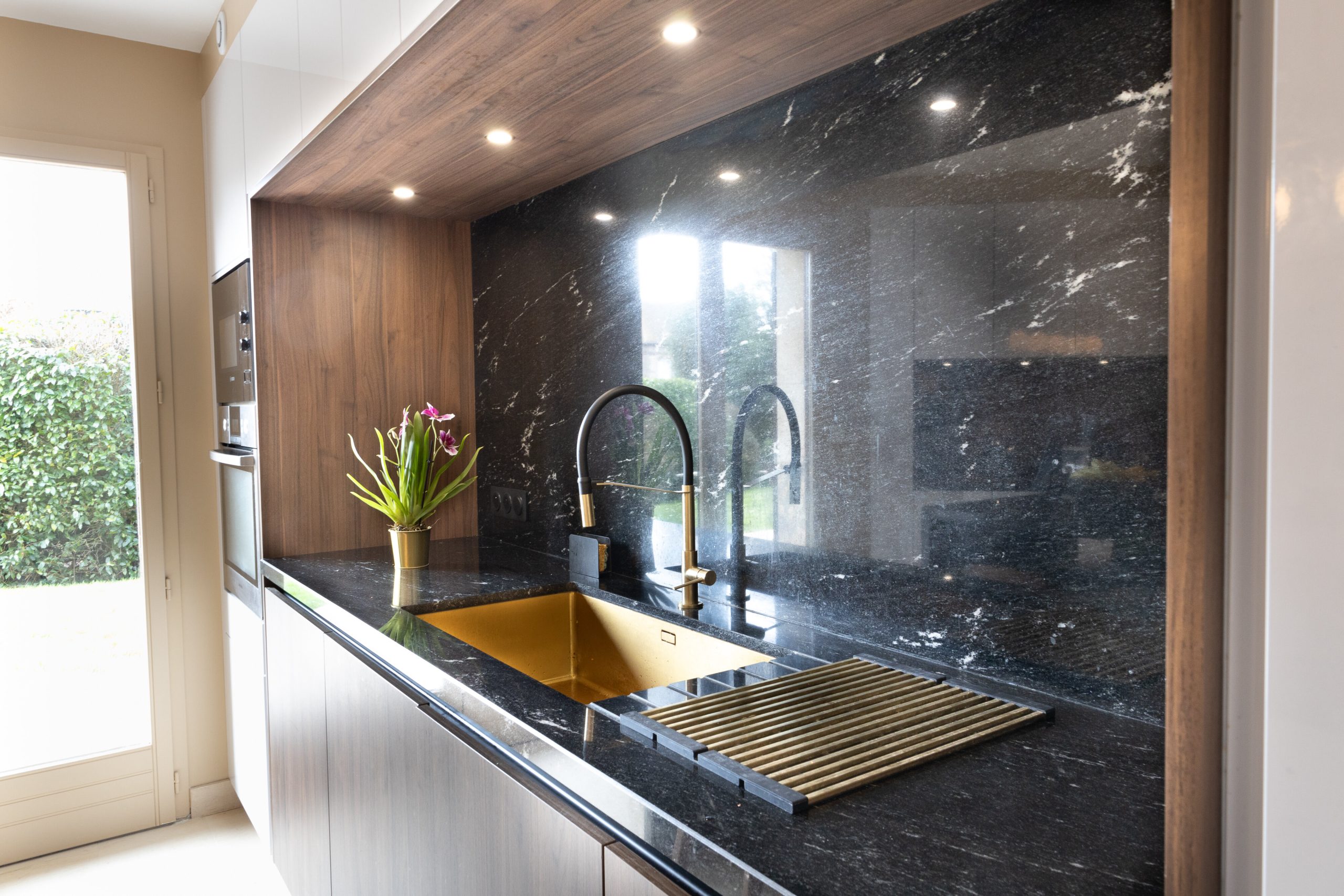 confiez la r&eacute;novation de votre cuisine aux ternes en 2025 &agrave; nos experts. modernisation, am&eacute;nagement sur mesure et conseils personnalis&eacute;s pour une cuisine fonctionnelle et esth&eacute;tique.