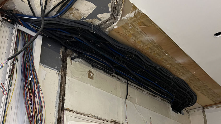besoin d’une rénovation électrique à paris 75017 ? profitez de l’expertise de nos électriciens qualifiés pour moderniser votre installation, garantir votre sécurité et optimiser votre confort. devis rapide et interventions sur-mesure.