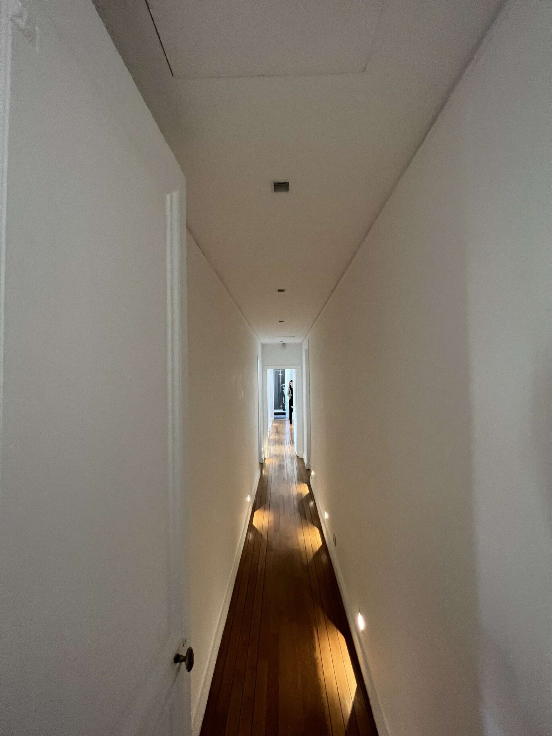 spécialistes de la rénovation haussmannienne à paris 6, nous redonnons vie aux appartements avec élégance et respect du style d’origine. demandez votre devis personnalisé dès aujourd’hui.