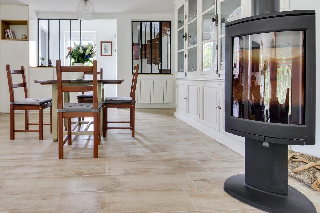 d&eacute;couvrez nos solutions de r&eacute;novation int&eacute;rieure &agrave; lyon pour 2025 : conseils personnalis&eacute;s, accompagnement sur mesure et r&eacute;alisation de vos projets pour un int&eacute;rieur moderne et confortable.