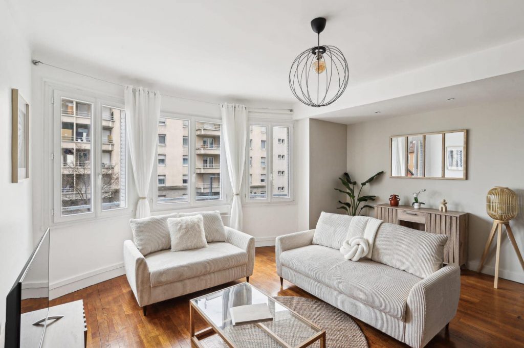 confiez votre projet de rénovation intérieure à lyon en 2025 à des experts qualifiés. améliorez confort, design et valeur de votre maison avec des solutions innovantes et personnalisées adaptées à vos besoins.