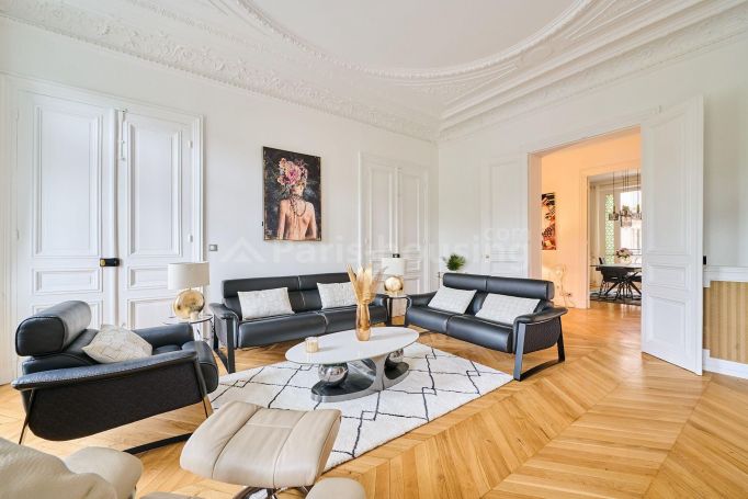 confiez la r&eacute;novation de votre logement 4 pi&egrave;ces &agrave; paris 17 &agrave; des experts. transformation compl&egrave;te, mat&eacute;riaux de qualit&eacute; et finitions soign&eacute;es pour un int&eacute;rieur moderne et confortable.