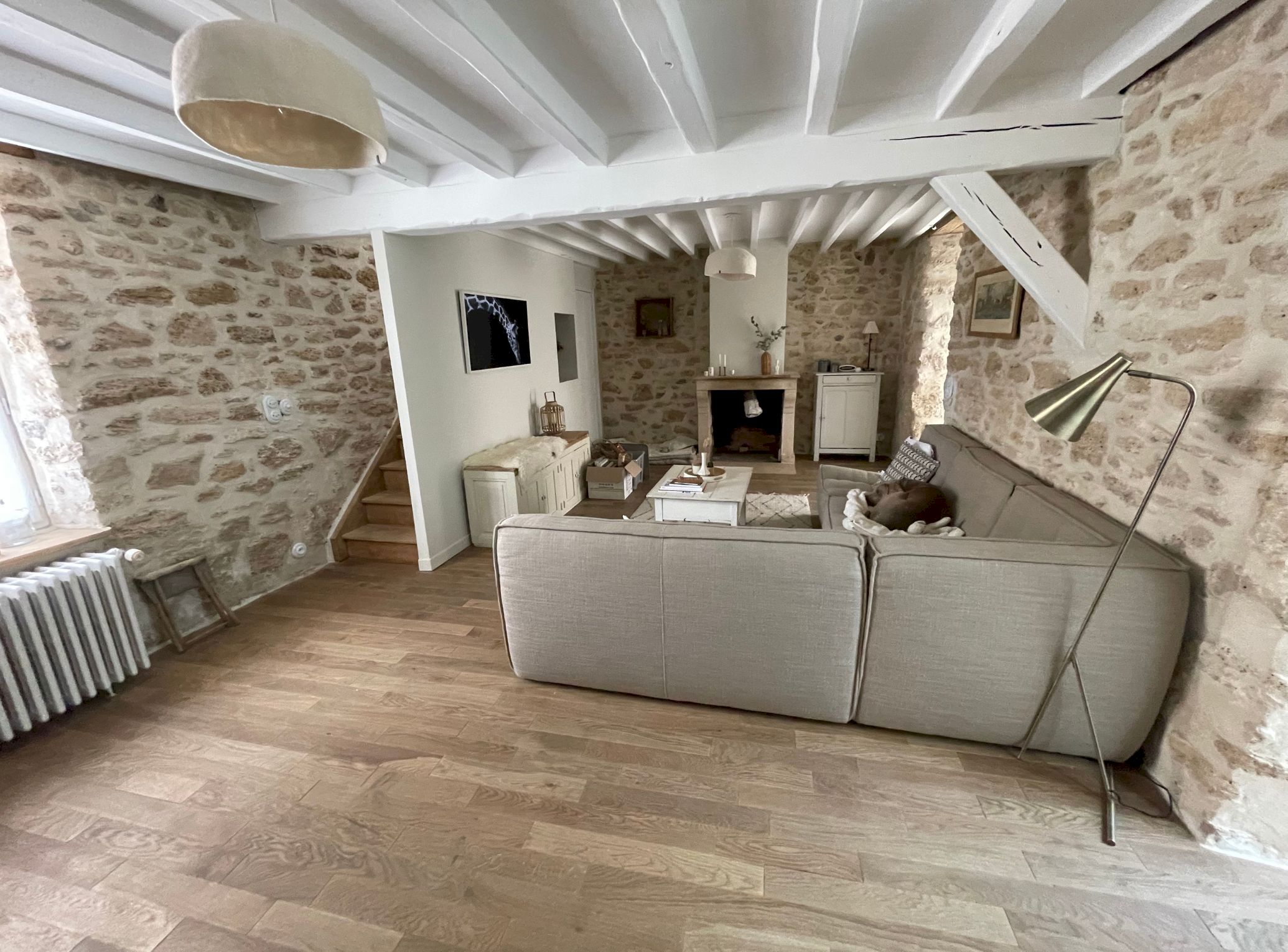 découvrez nos conseils et solutions pour la rénovation de maison : idées, budget, étapes clés et astuces pour réussir votre projet du sol au plafond.