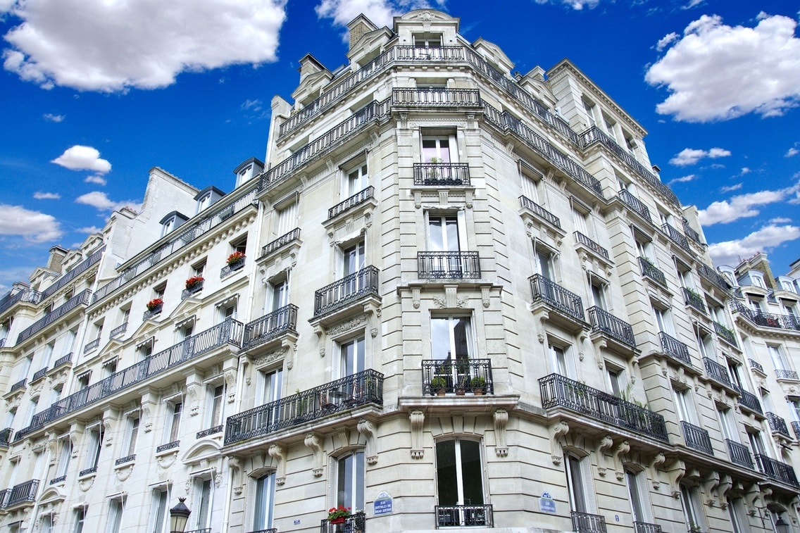 d&eacute;couvrez nos services de r&eacute;novation &agrave; paris : travaux sur mesure pour appartements, maisons et locaux professionnels. qualit&eacute;, expertise et accompagnement personnalis&eacute; pour redonner vie &agrave; vos espaces.