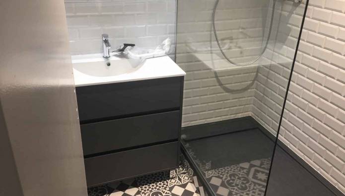 confiez la rénovation de votre salle de bain à paris 17 à des experts qualifiés. conseils personnalisés, devis gratuit et réalisation sur-mesure pour moderniser votre espace avec style et fonctionnalité.