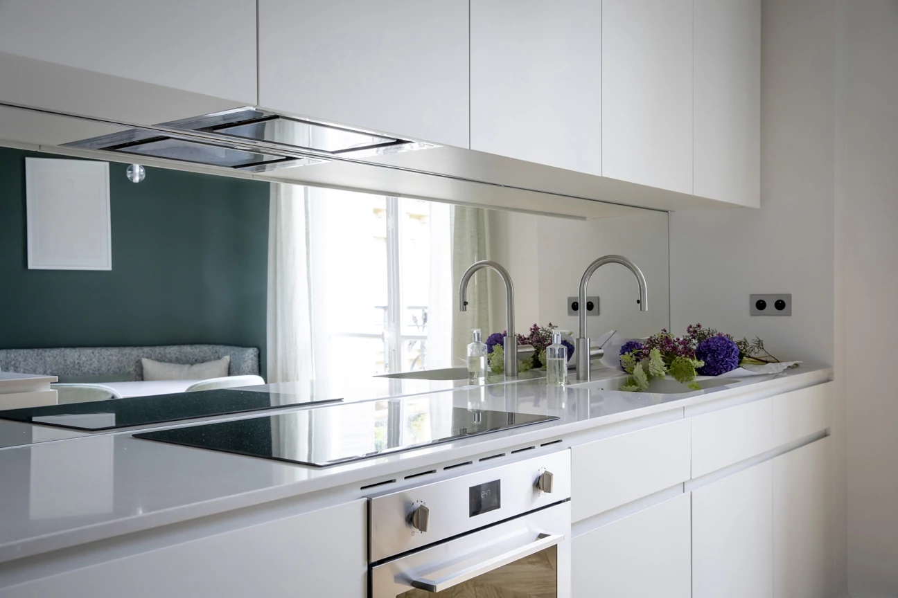 confiez votre projet de r&eacute;novation &agrave; ternes en 2025 &agrave; une &eacute;quipe d&rsquo;experts. d&eacute;couvrez nos services sur mesure pour r&eacute;nover votre appartement ou local professionnel avec qualit&eacute; et savoir-faire.