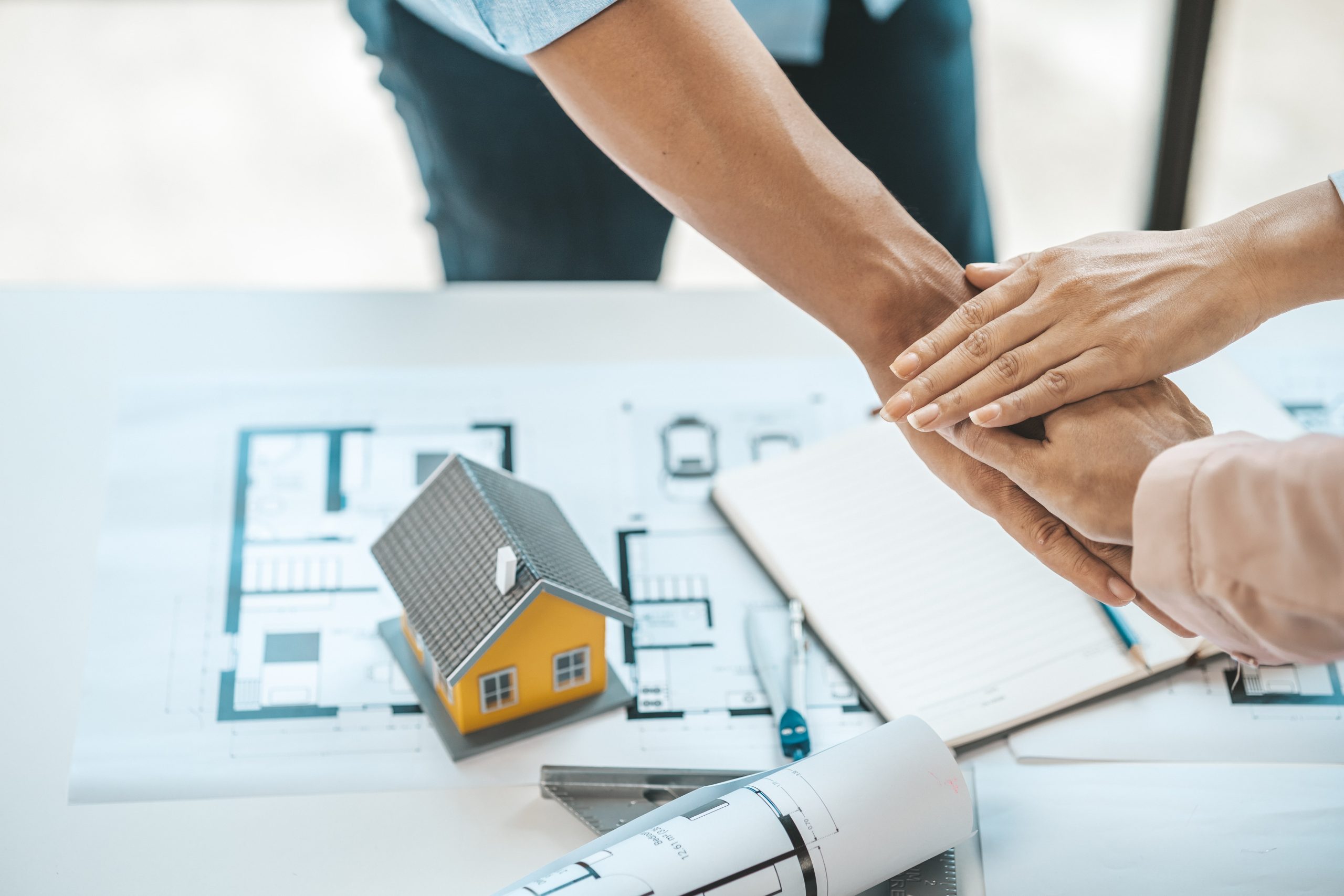 d&eacute;couvrez comment r&eacute;nover votre logement &agrave; paris en 2025 pour am&eacute;liorer sa performance &eacute;nerg&eacute;tique, r&eacute;duire vos factures et b&eacute;n&eacute;ficier des aides &agrave; la r&eacute;novation &eacute;nerg&eacute;tique.