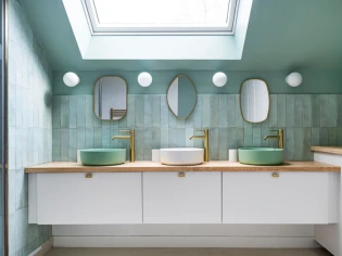 d&eacute;couvrez comment am&eacute;nager une salle de bain fonctionnelle &agrave; paris 17&egrave;me : conseils d&rsquo;optimisation de l&rsquo;espace, choix de mobilier pratique et astuces pour cr&eacute;er une pi&egrave;ce &eacute;l&eacute;gante et confortable.