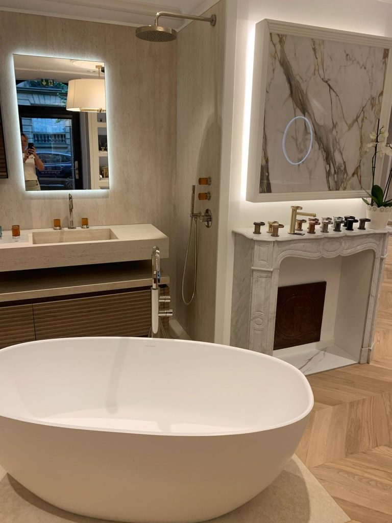 d&eacute;couvrez des id&eacute;es et services pour am&eacute;nager une salle de bain moderne &agrave; paris 17e : design contemporain, mat&eacute;riaux de qualit&eacute; et conseils de professionnels pour une r&eacute;novation r&eacute;ussie.