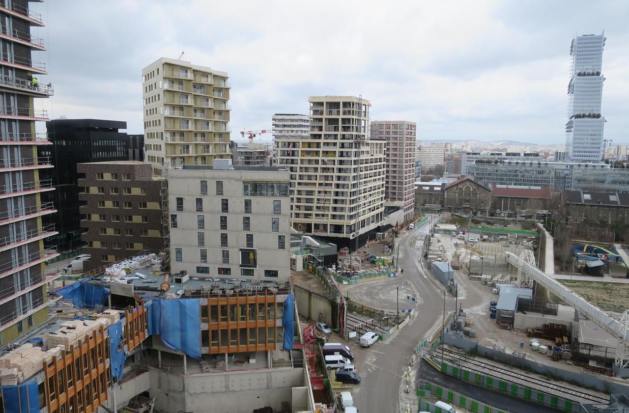 confiez vos travaux à paris 17 à une équipe de professionnels : rénovation, aménagement, peinture, plomberie. obtenez un devis gratuit pour tous vos projets dans le 17ème arrondissement.