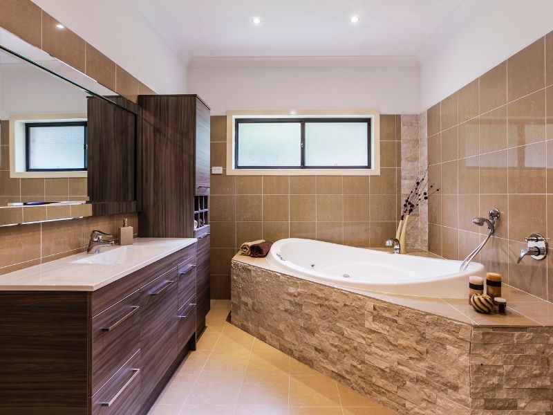 obtenez une estimation pr&eacute;cise du budget pour la r&eacute;novation de votre salle de bain &agrave; paris 17. conseils, prix moyens, devis gratuits et solutions adapt&eacute;es &agrave; vos besoins.