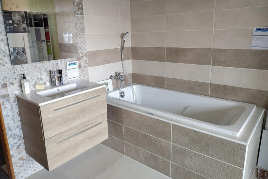 d&eacute;couvrez notre s&eacute;lection de carrelage salle de bain &agrave; paris 17. large choix de styles, mat&eacute;riaux et couleurs pour sublimer votre espace. conseils personnalis&eacute;s et pose professionnelle.