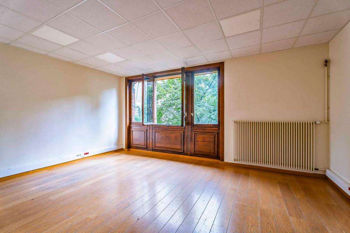 d&eacute;couvrez nos solutions de chauffage efficaces pour appartements 2 pi&egrave;ces &agrave; paris 17 : installation, entretien et conseils sur-mesure pour votre confort toute l&rsquo;ann&eacute;e.