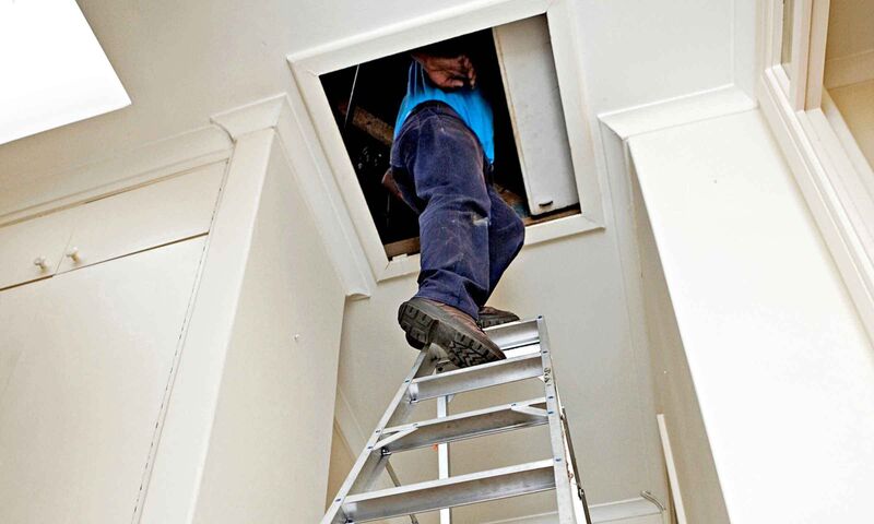 découvrez nos conseils pour bien choisir votre entreprise de rénovation : critères essentiels, vérification des références, garanties et astuces pour un projet réussi.