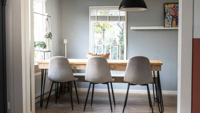 découvrez nos conseils pour bien choisir votre artisan pour vos travaux d'intérieur en 2025 : critères essentiels, astuces et recommandations pour garantir la réussite de votre projet.